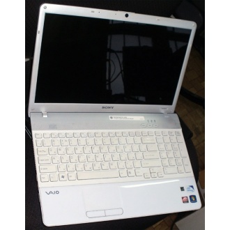 Ноутбук Sony Vaio VPCEB3E1R (Intel Pentium P6100 (2x2.0Ghz) /4096Mb DDR3 /320Gb /Radeon HD5470 /15.5" TFT 1366x768) - Кемерово